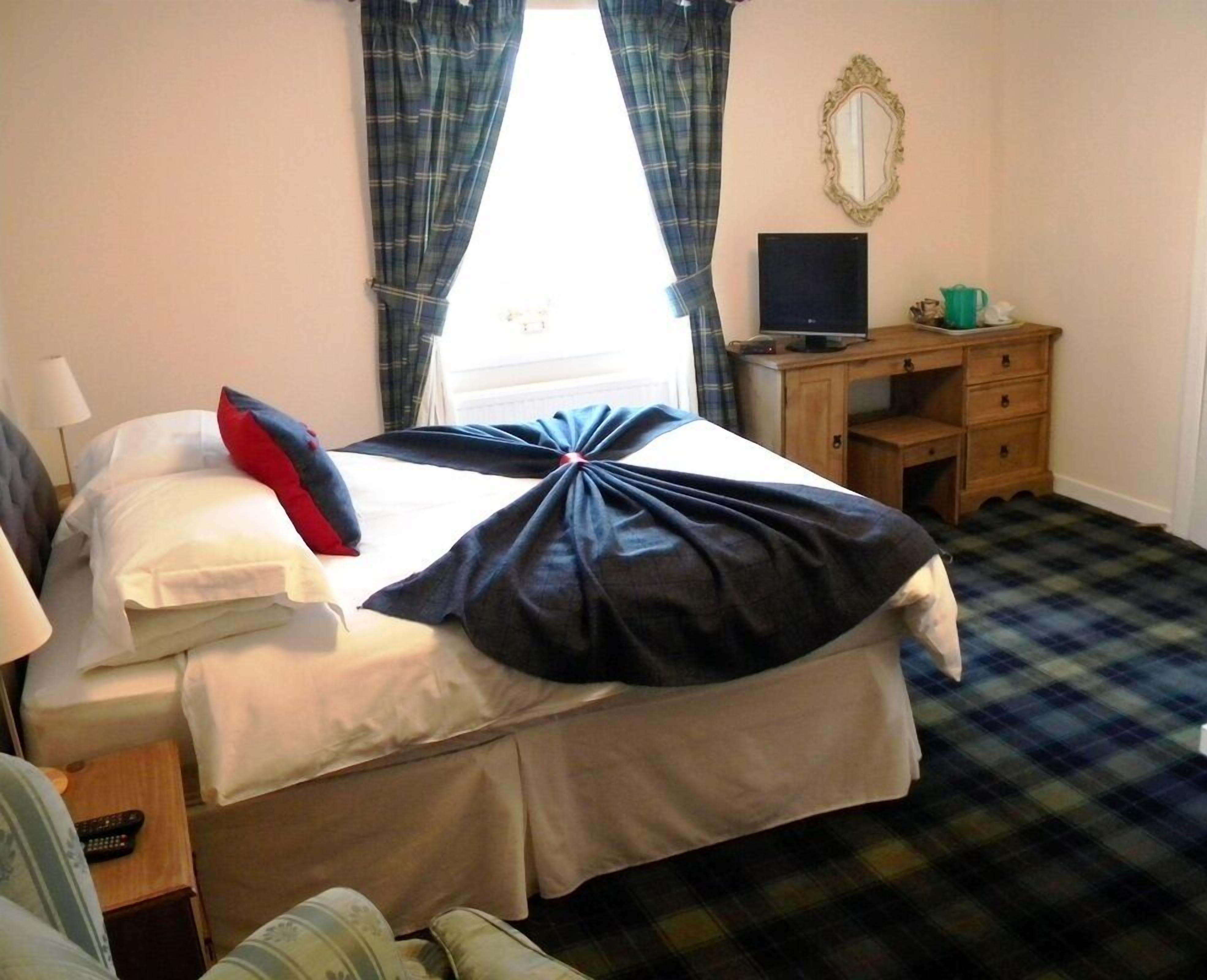 Desk, iron/ironing board, free cots/infant beds, WiFi