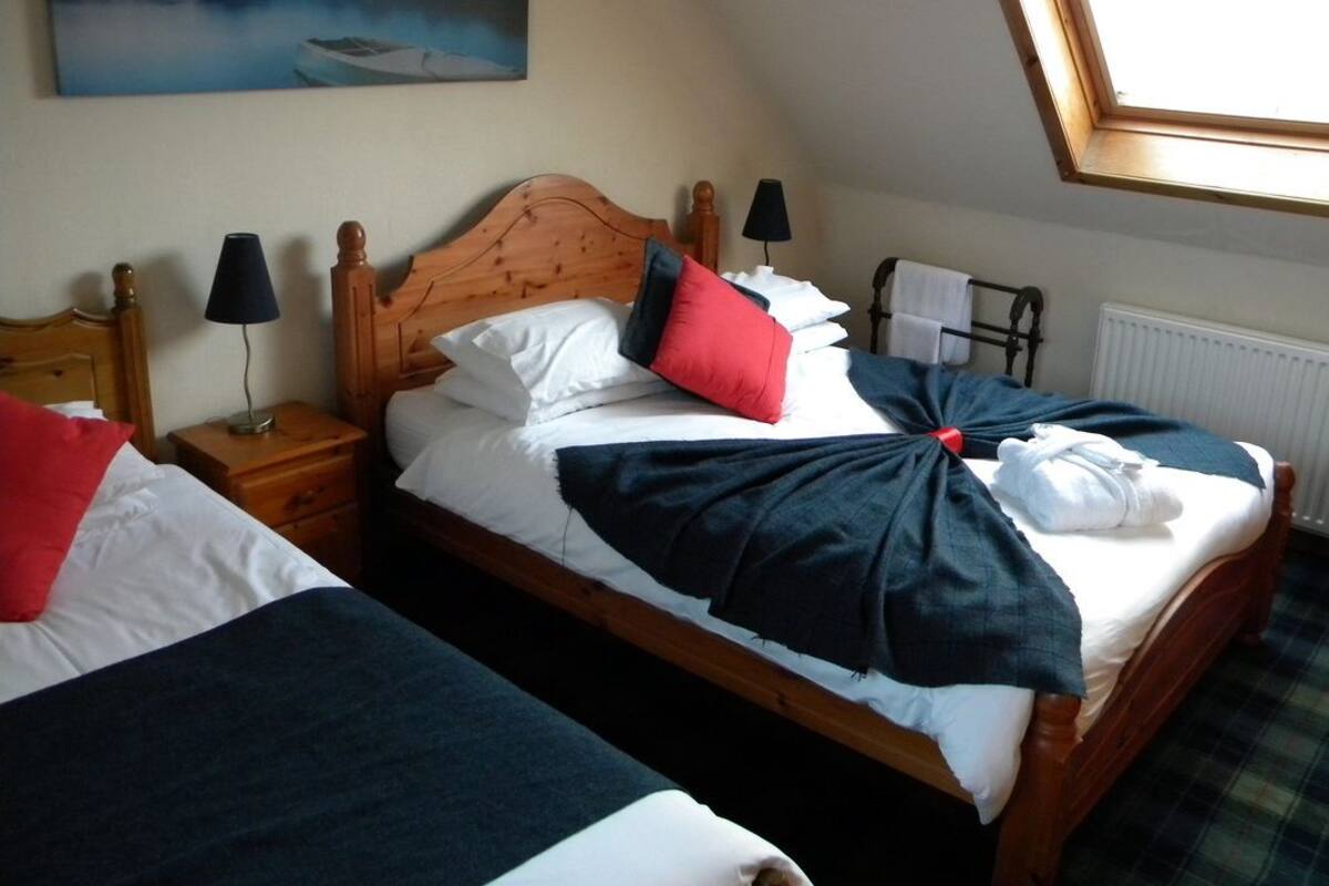 Desk, iron/ironing board, free cots/infant beds, WiFi