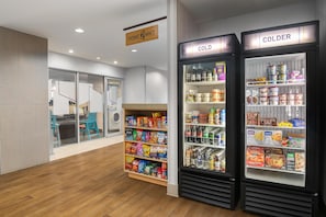 Snack bar