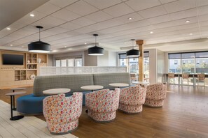 Lobby - Home2 Suites by Hilton Biloxi North/D'Iberville (D'Iberville)