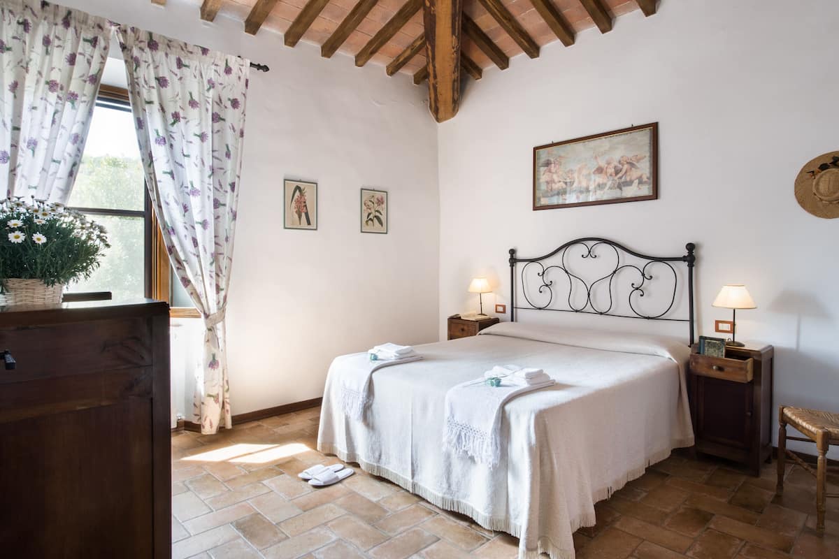 1 bedroom, cots/infant beds, travel cot, free WiFi