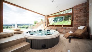 Couples treatment rooms, sauna, steam room, Turkish bath