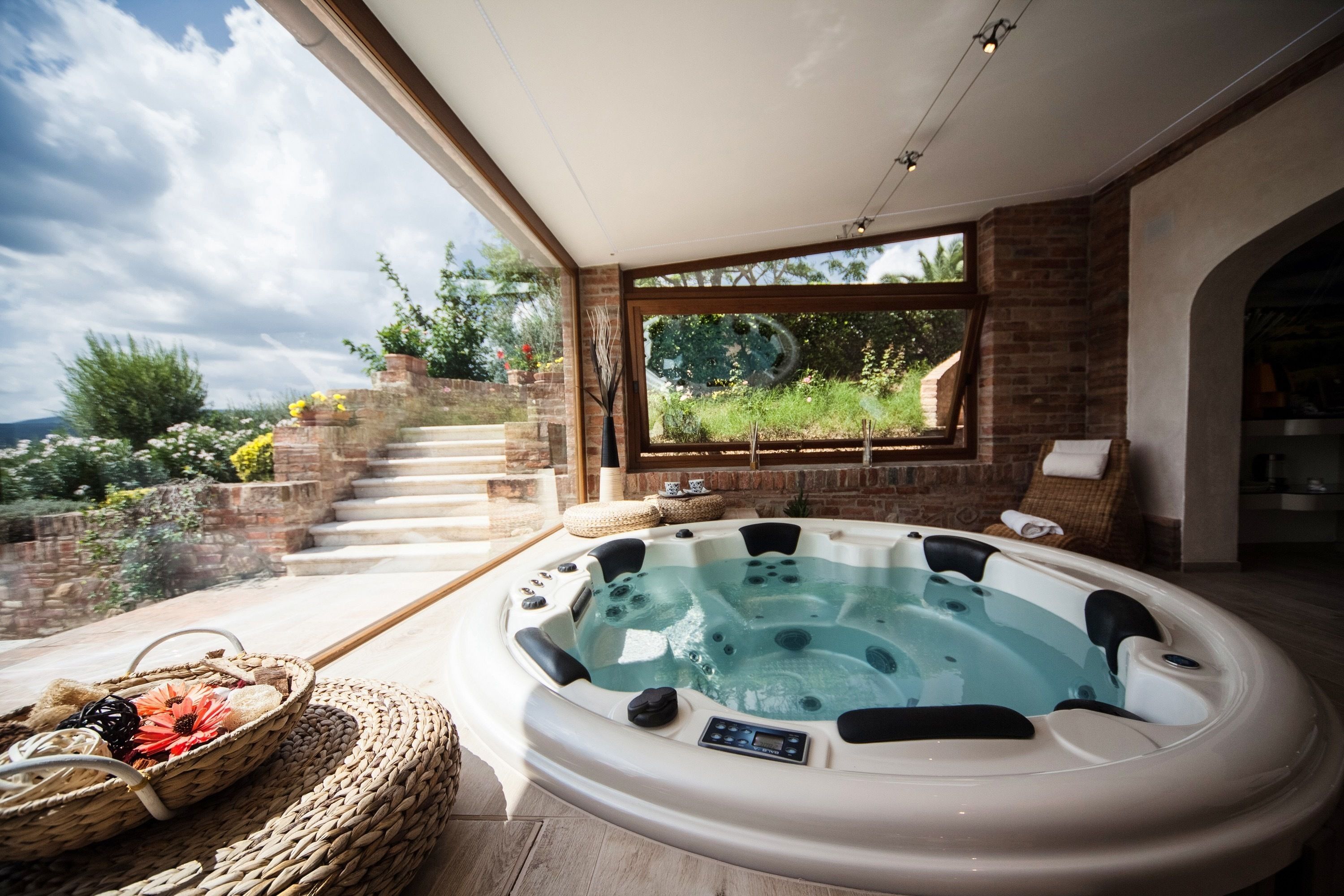 Couples treatment room(s), sauna, steam room, Turkish bath/hammam