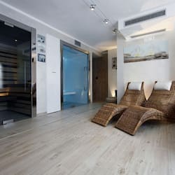 Couples treatment rooms, sauna, steam room, Turkish bath