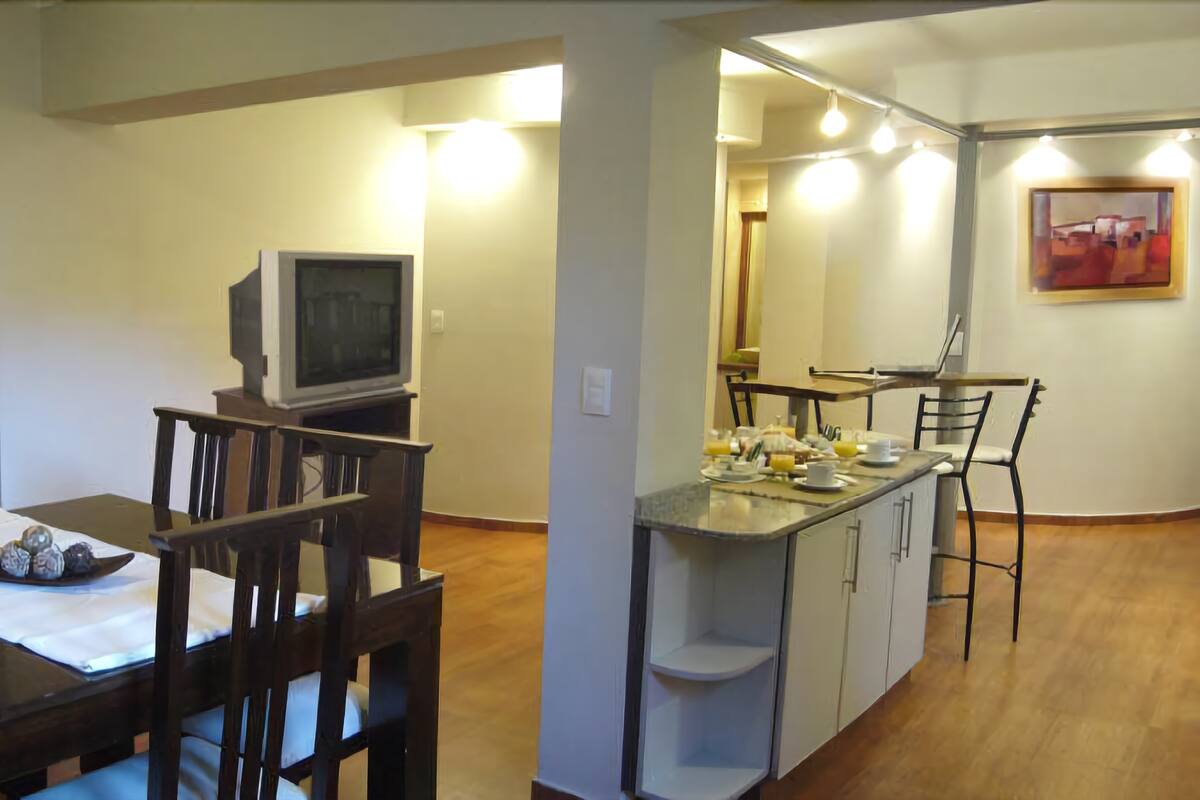 Classic Double or Twin Room | In-room dining