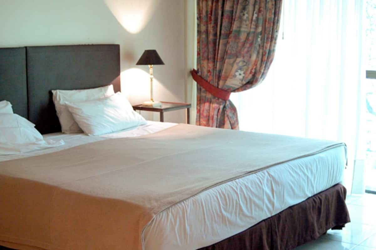 Classic Quadruple Room | 1 bedroom, premium bedding, memory foam beds, minibar