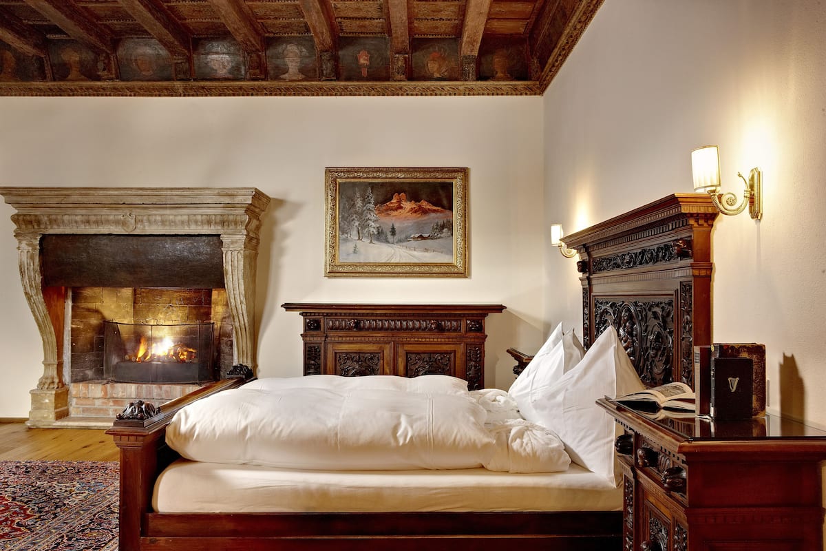 Honeymoon-Suite, Kamin, Bergblick | 2 Schlafzimmer, hochwertige Bettwaren, Minibar, Zimmersafe