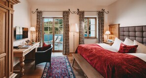 Dobbeltrom – superior, balkong | Sengetøy av topp kvalitet, minibar og safe på rommet