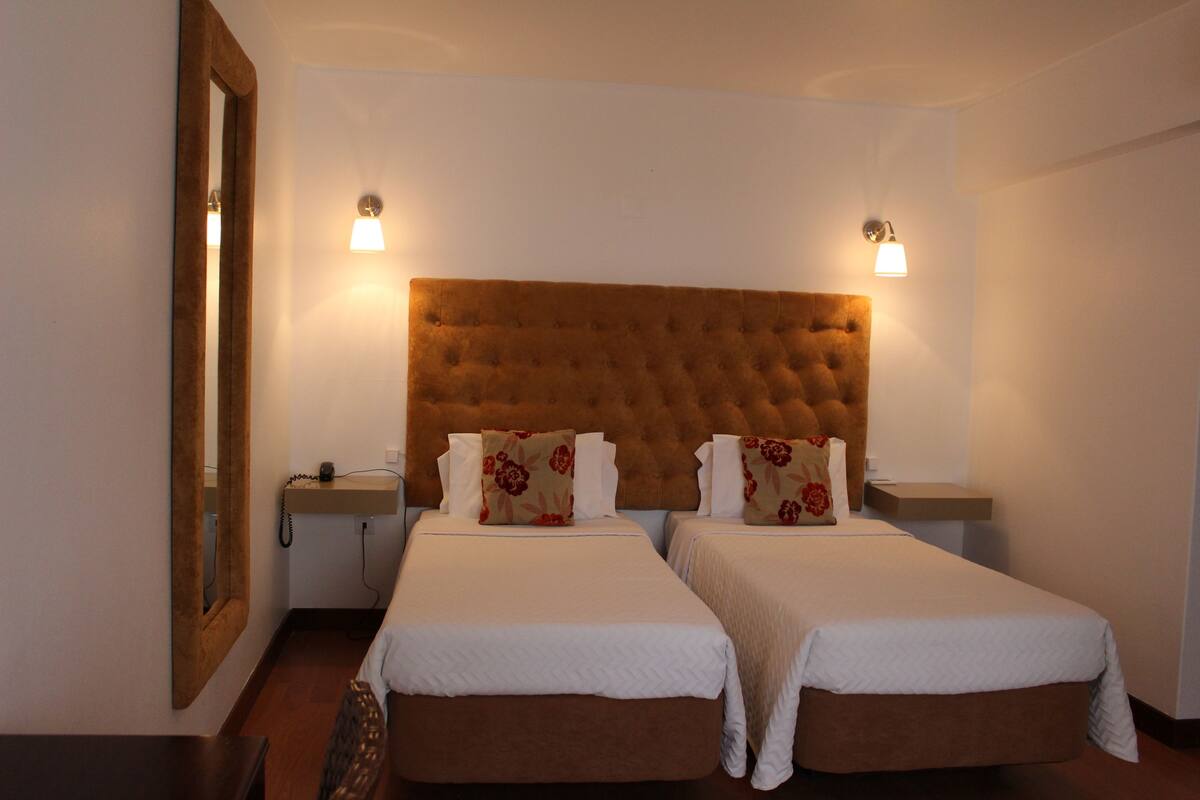 triple room | desk, blackout curtains, soundproofing, free wifi