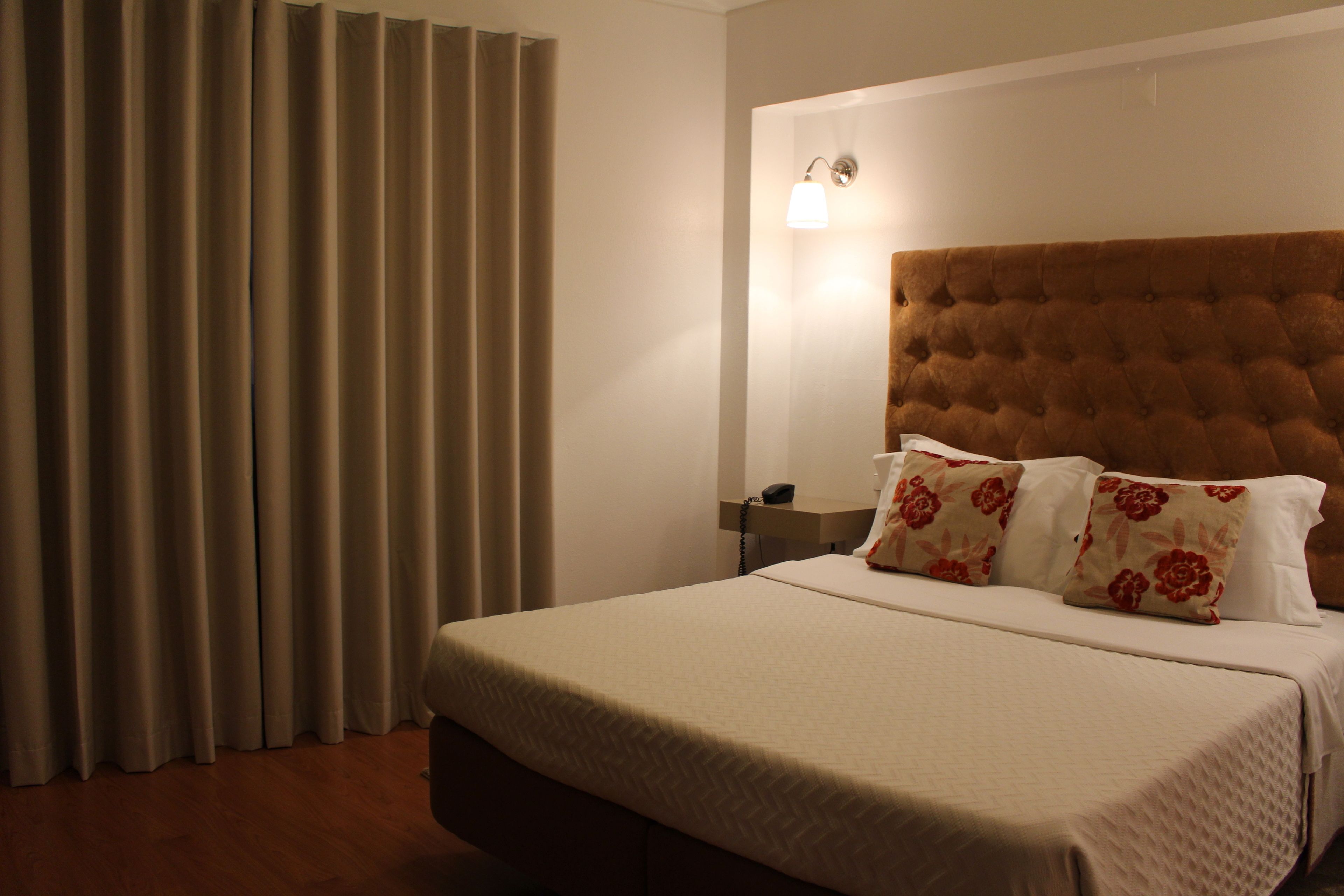 Classic Double or Twin Room, 1 Double or 2 Twin Beds, Non Smoking | Desk, blackout drapes, soundproofing, free WiFi