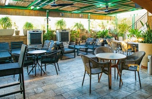 Outdoor dining - Arcadia Eilat Hotel (Eilat)