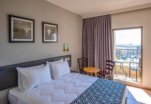 In-room safe, iron/ironing board, free cots/infant beds, rollaway beds - Arcadia Eilat Hotel (Eilat)