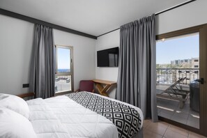 In-room safe, iron/ironing board, free cots/infant beds, rollaway beds - Arcadia Eilat Hotel (Eilat)