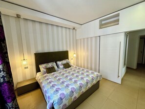 Ropa de cama de alta calidad, edredones de plumas, caja fuerte