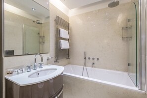 Deluxe Apartment, Canal View (Open Space) | Bathroom | Bathtub, free toiletries, hair dryer, bidet