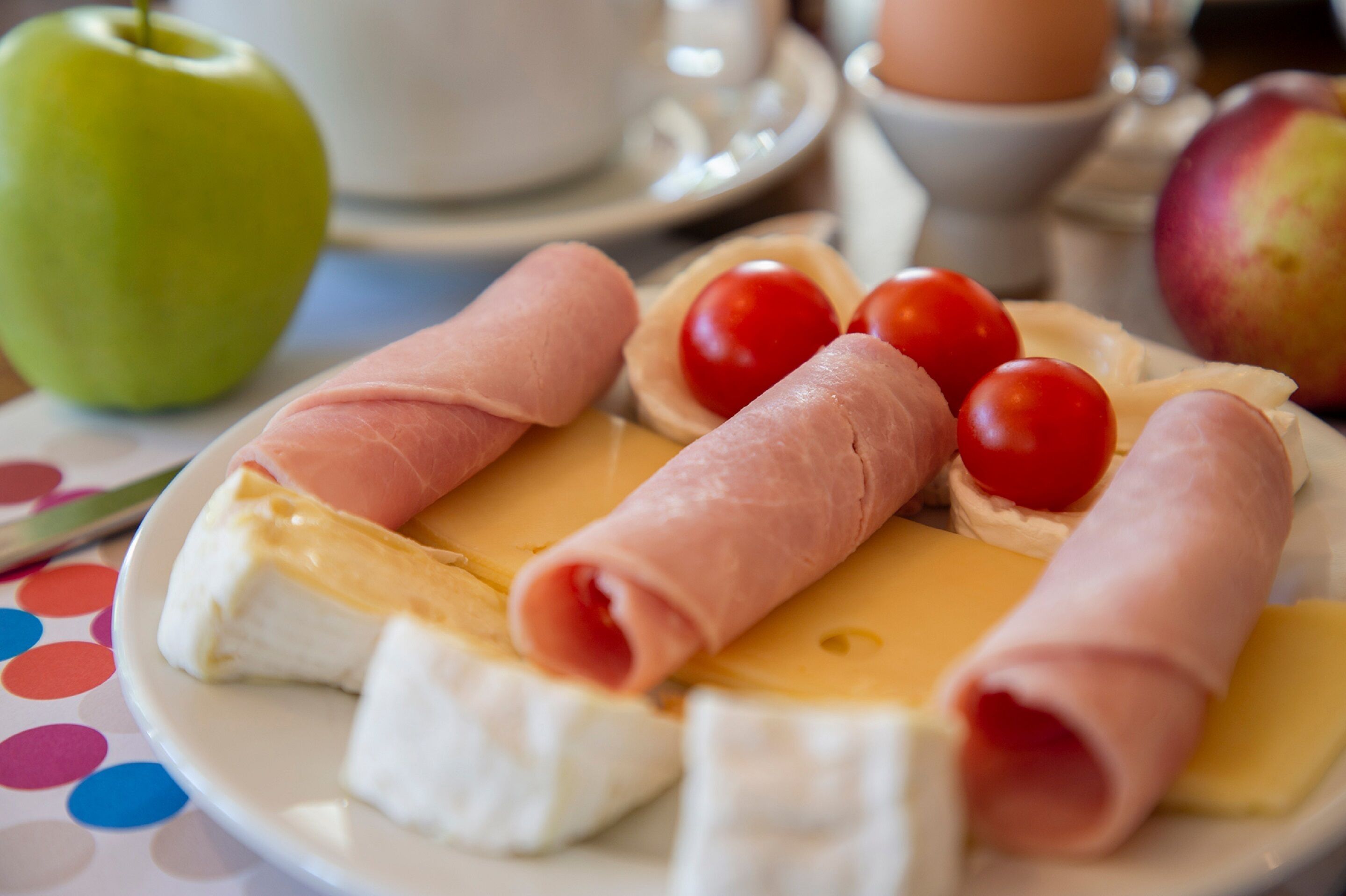 daily buffet breakfast (eur 9.50 per person)