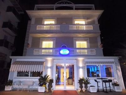 維拉德西尼馬雷酒店