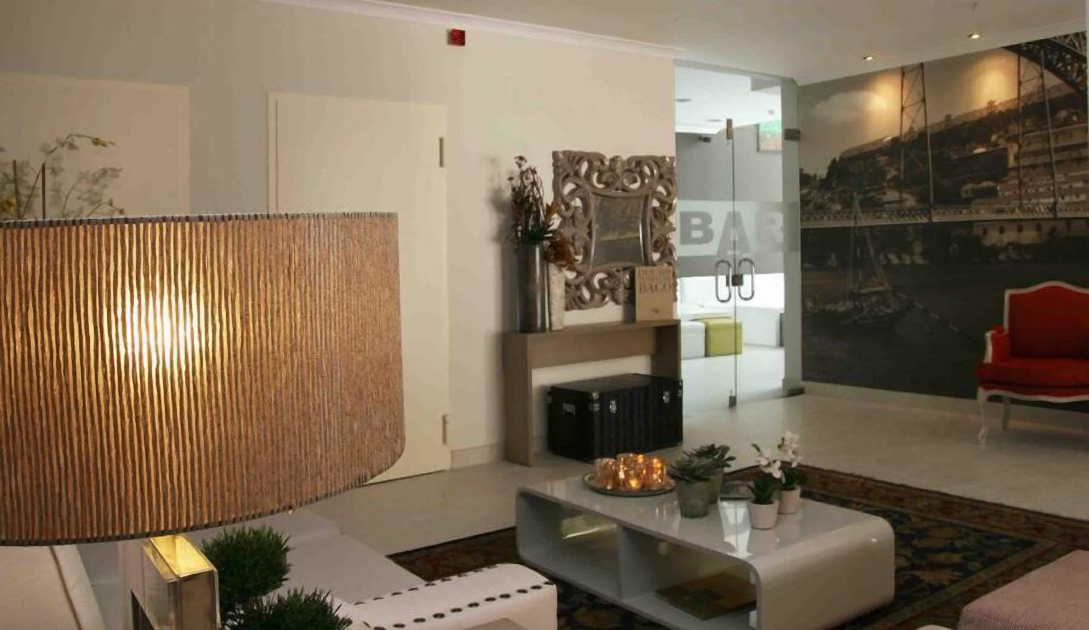 Coin salon dans le hall