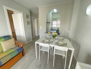 Apartamento, 1 habitación (4 people) | Ropa de cama