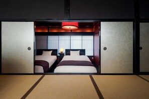 Traditional-Haus, 3 Schlafzimmer, Küche, Gartenblick | 1 Schlafzimmer, Daunenbettdecken, Zimmersafe, individuell dekoriert