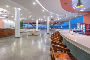 2 bars/lounges, poolside bar