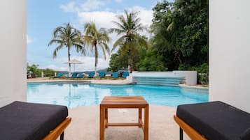 Swim up | View from room