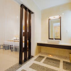 Superior Room | Premium bedding, pillowtop beds, minibar, in-room safe