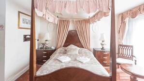 Unclassified image, 4 of 24, button - Ridgeway Hotel (London)