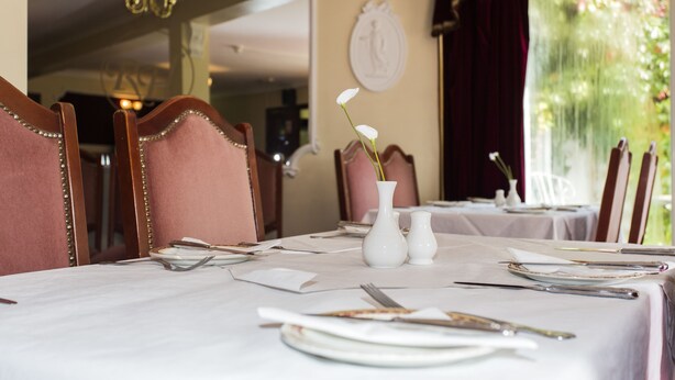 Unclassified image, 1 of 24, button - Ridgeway Hotel (London)