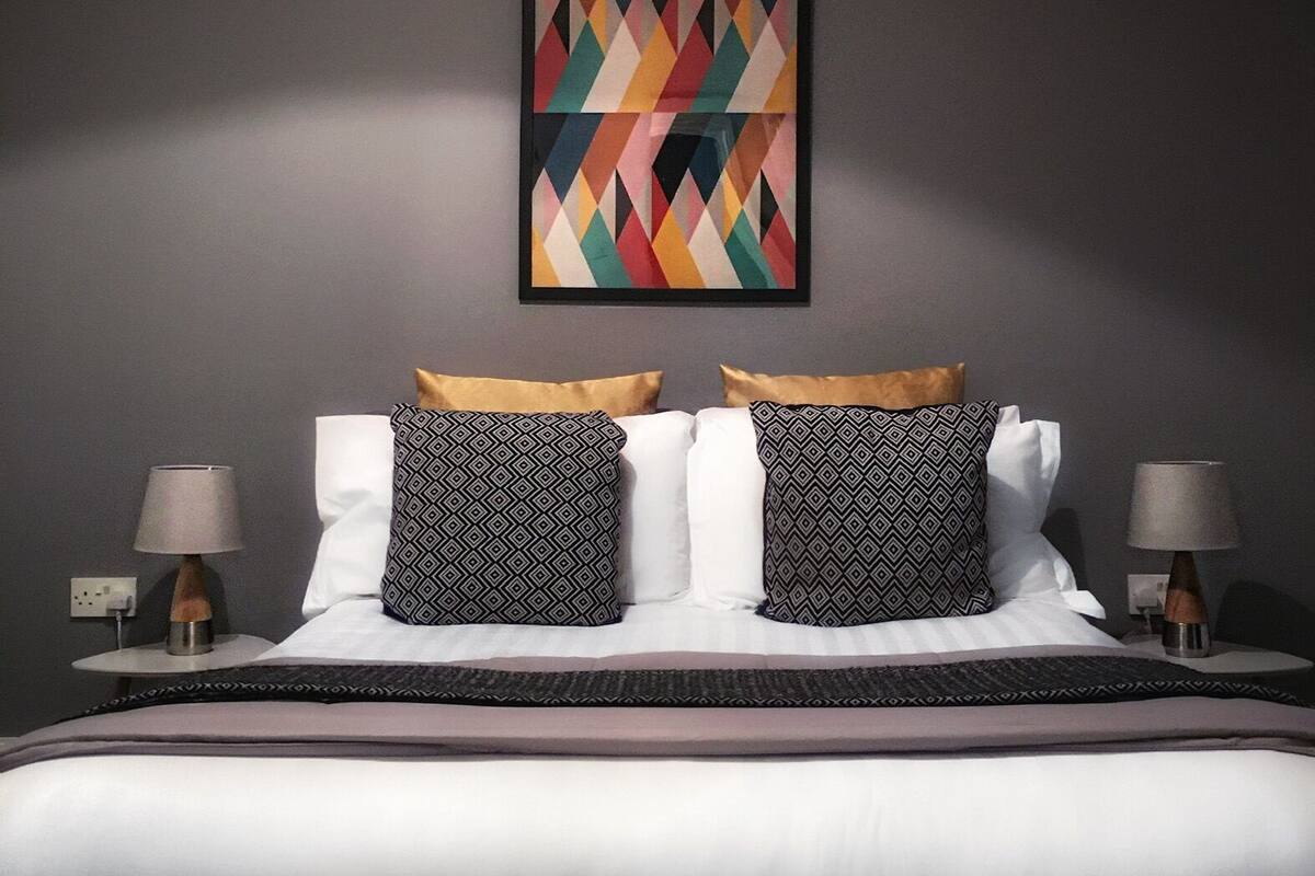 Chambre Double, salle de bains attenante, rez-de-chaussée