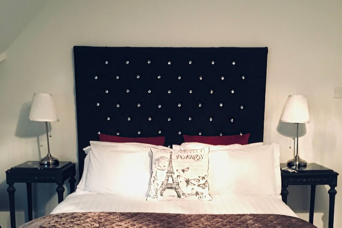 Chambre Double, salle de bains commune