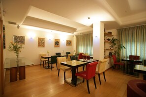Breakfast area - Hotel Piazza Marconi (Cassino)