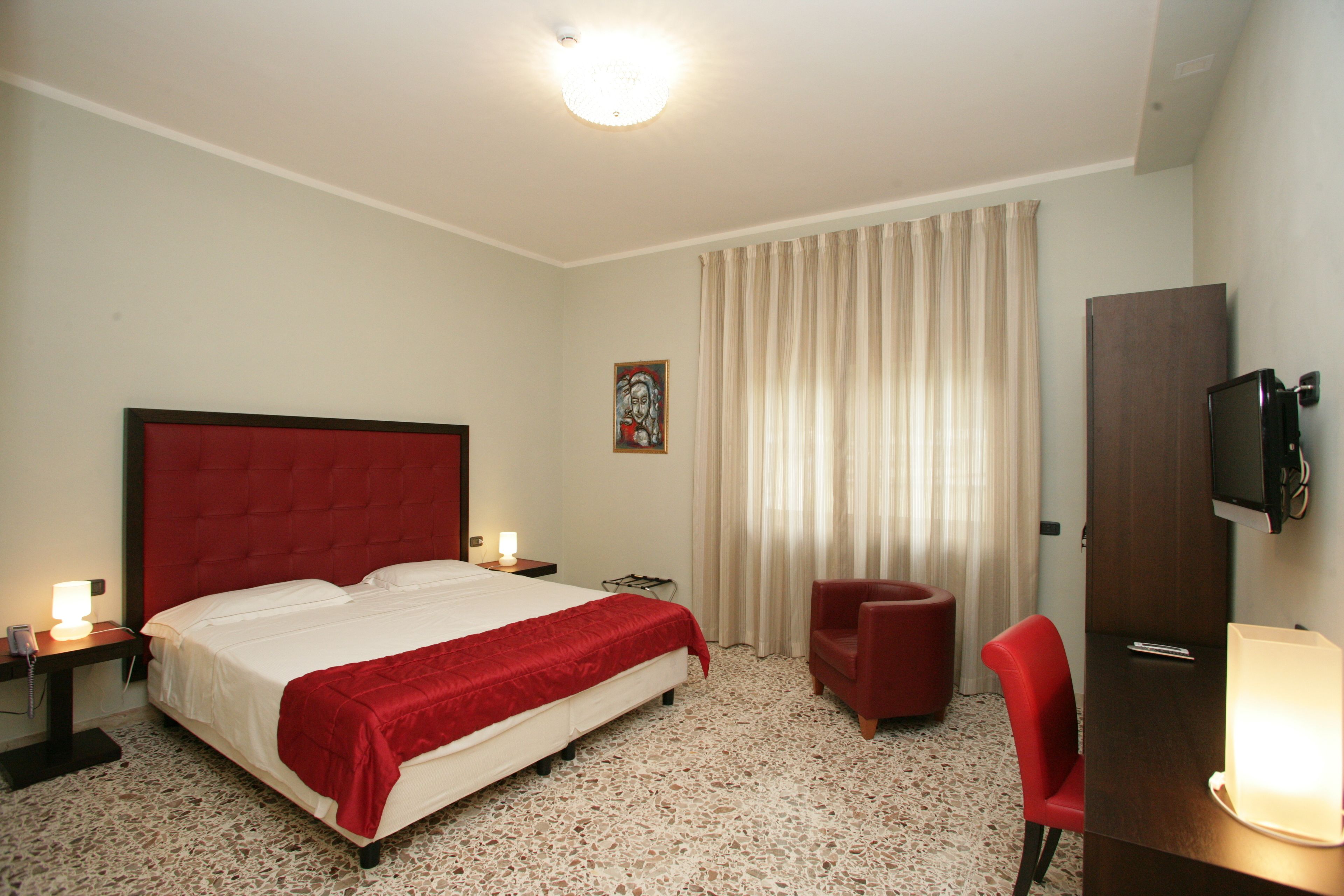 double room | premium bedding, down duvets, minibar, desk