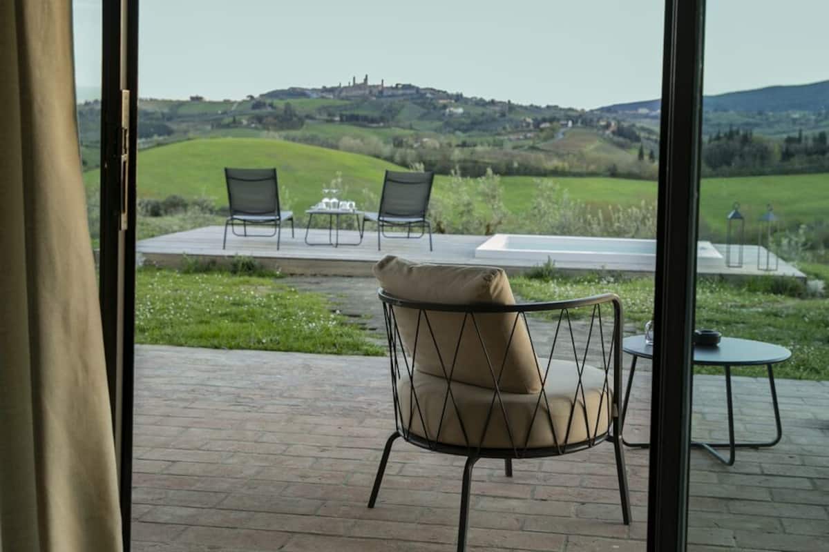 Deluxe Suite | Terrace/patio