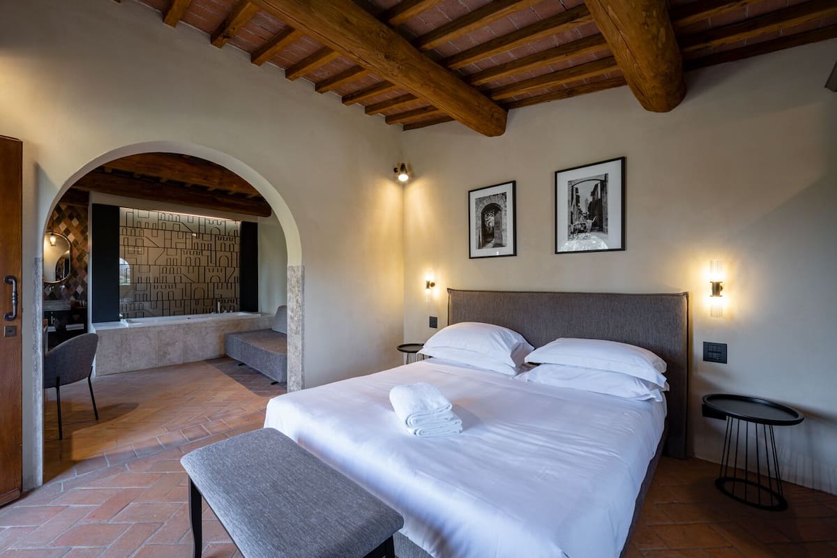 Suite | 1 bedroom, premium bedding, minibar, in-room safe