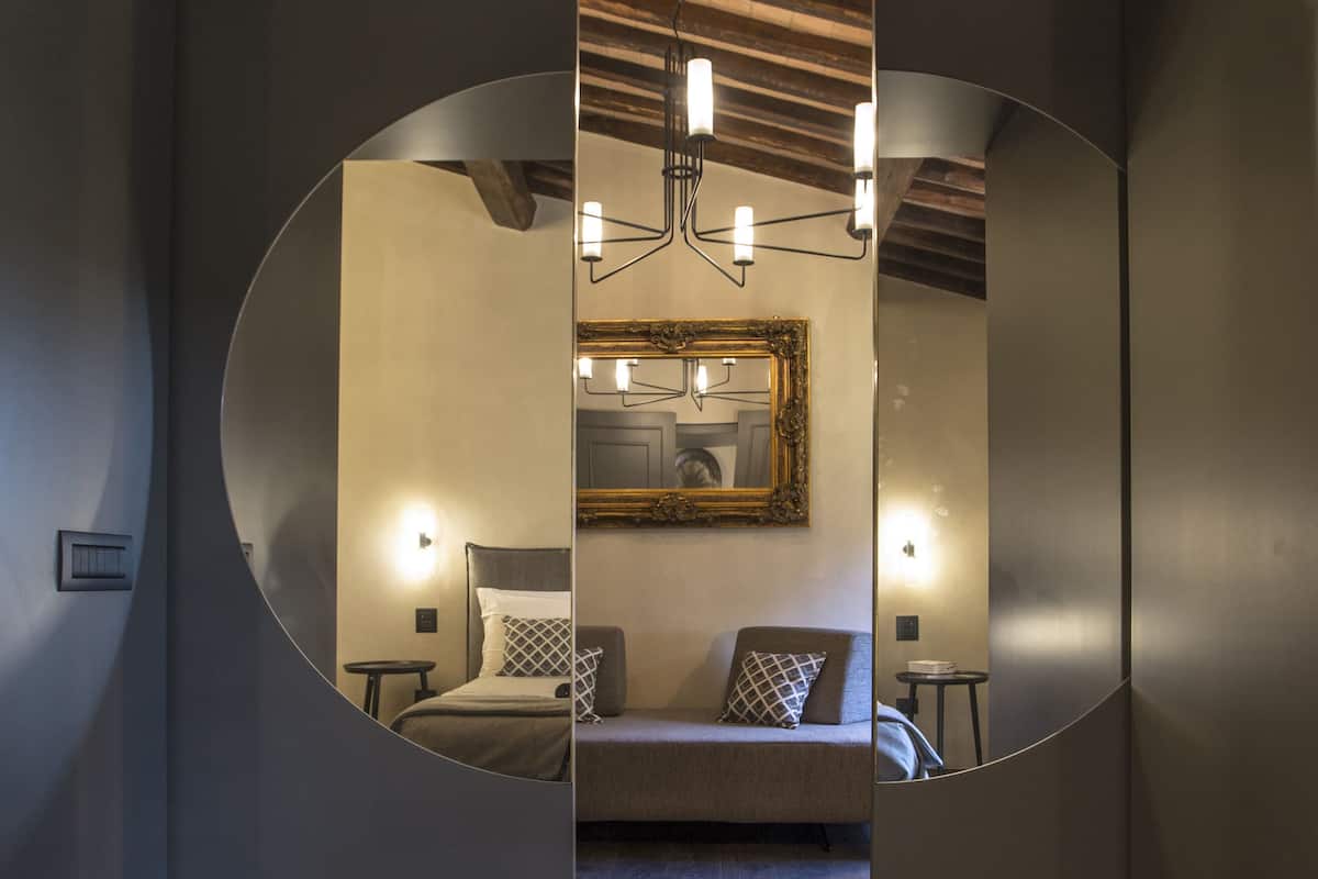 Executive Suite | 1 bedroom, premium bedding, minibar, in-room safe