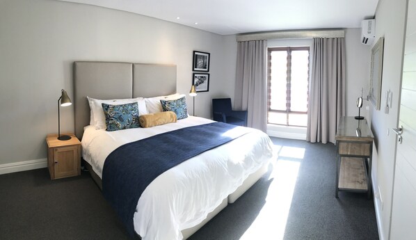 Panoramic Suite, 1 Bedroom, Patio, Mountain View | Egyptian cotton sheets, premium bedding, down comforters