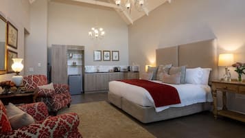 Panoramic Suite, 1 Bedroom, Patio, Mountain View