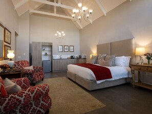 Panoramic Suite, 1 Bedroom, Patio, Mountain View | Egyptian cotton sheets, premium bedding, down comforters - Meerendal Boutique Hotel (Cape Town)