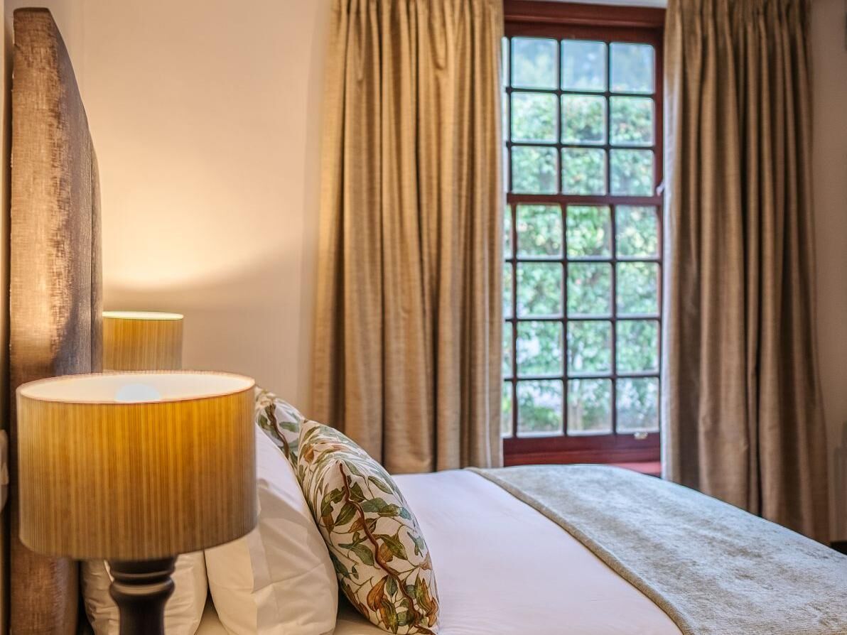 Luxury Room | Egyptian cotton sheets, premium bedding, down comforters