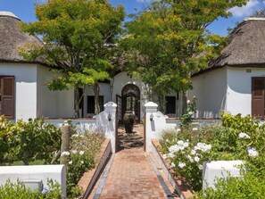 Exterior - Meerendal Boutique Hotel (Cape Town)