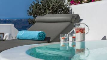 Villa Familiale (Outdoor Heated Jetted Tub) | Terrasse/Patio