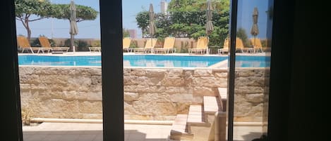 Family Apartment, 1 Bedroom, Pool View (6 persons)