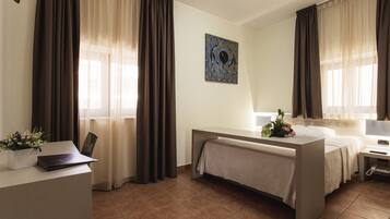 Dundyner, minibar, safe på rommet og individuelt innredet