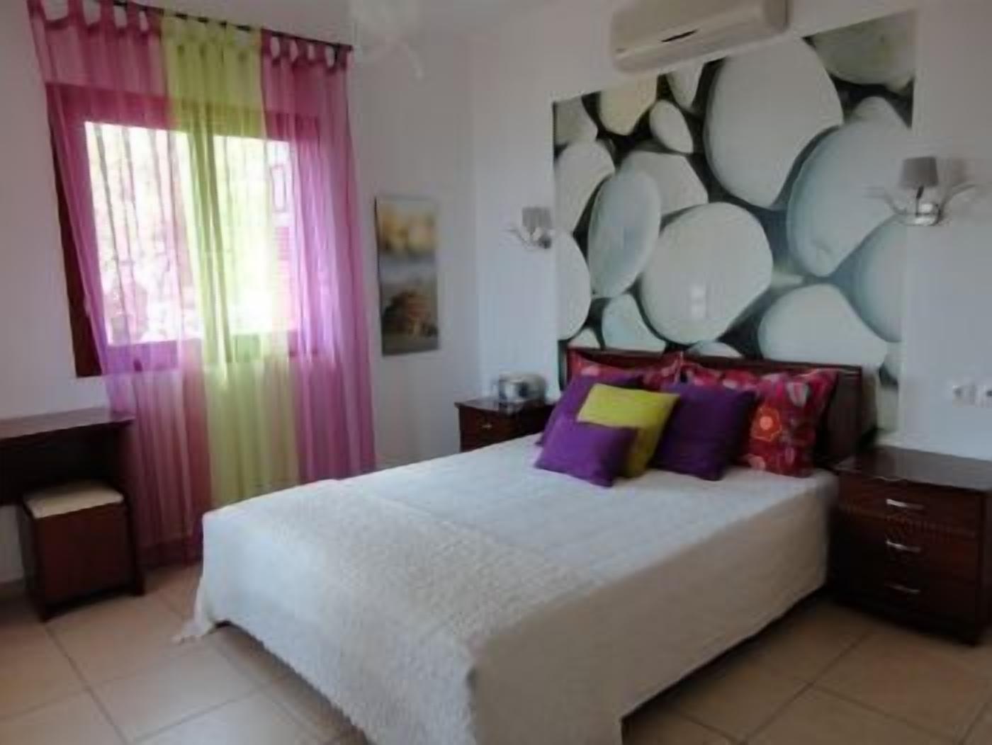 1 bedroom, Egyptian cotton sheets, premium bedding, in-room safe