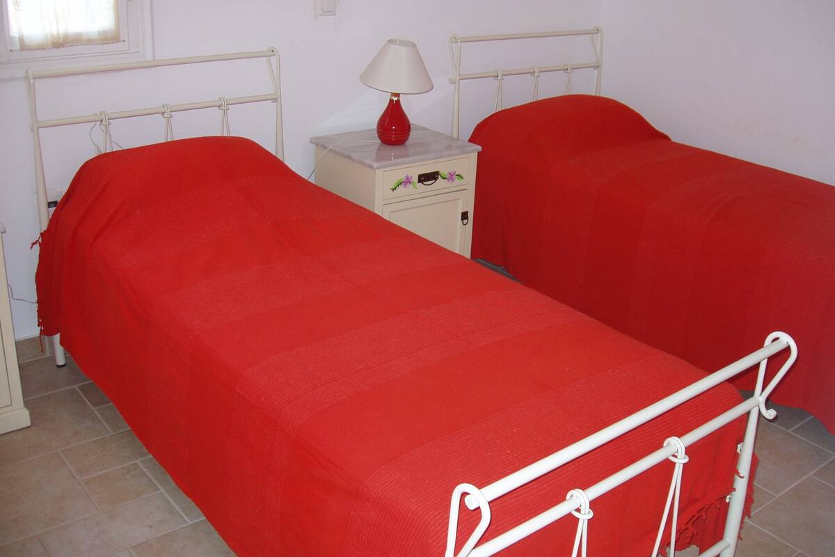 Premium bedding, soundproofing, iron/ironing board
