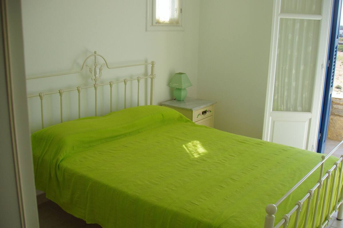 Apartment | Premium bedding, soundproofing, iron/ironing board