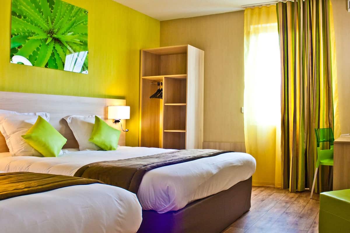 comfort double room | soundproofing, cots/infant beds, free wifi