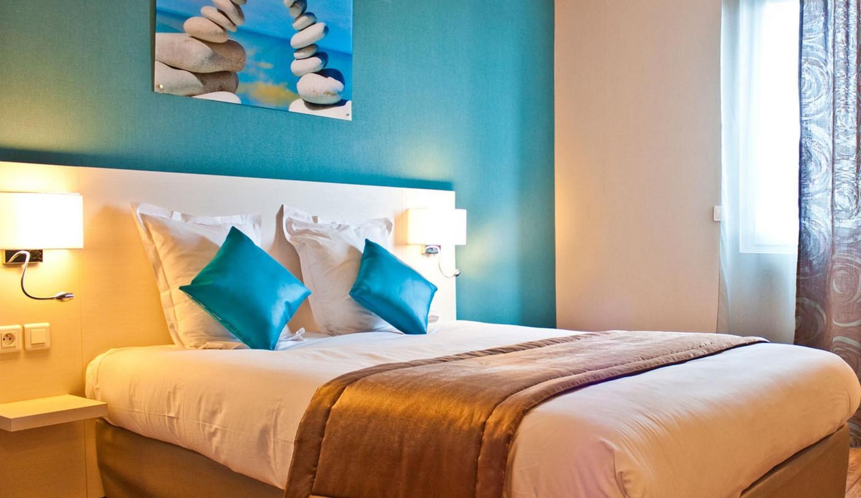 soundproofing, cots/infant beds, free wifi