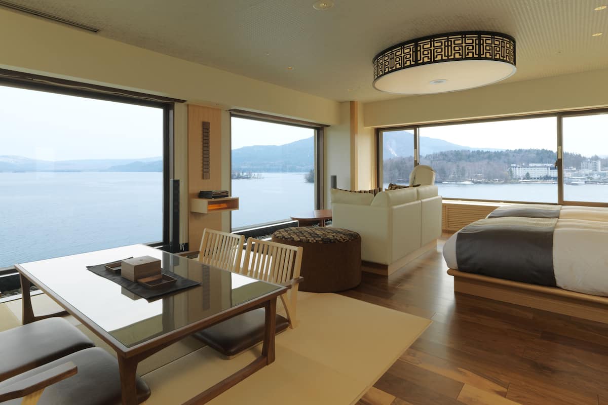 1 bedroom, in-room safe, desk, free wifi